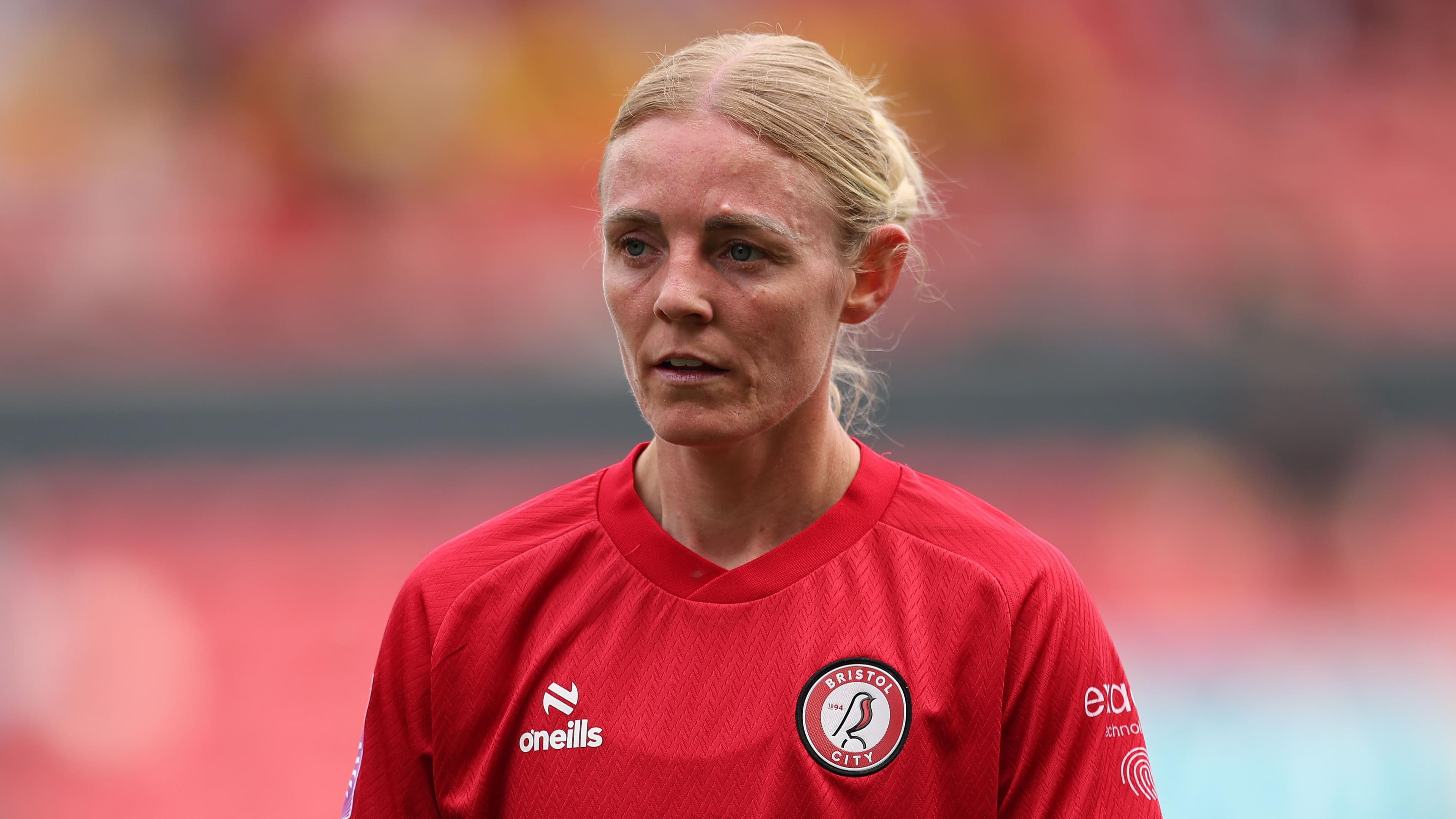 Role model Ingle signs new Bristol City deal