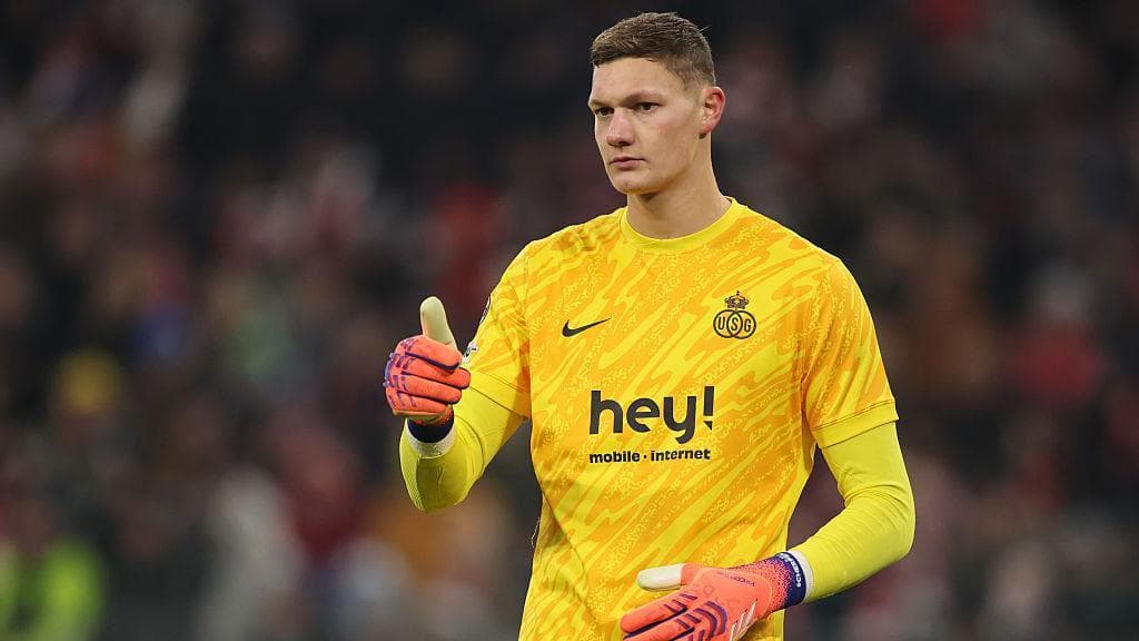 Ipswich sign 'experienced' goalkeeper Scherpen