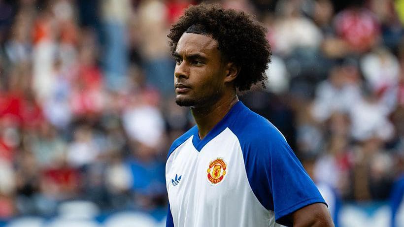 Zirkzee 'too good for role Man Utd want him to play'