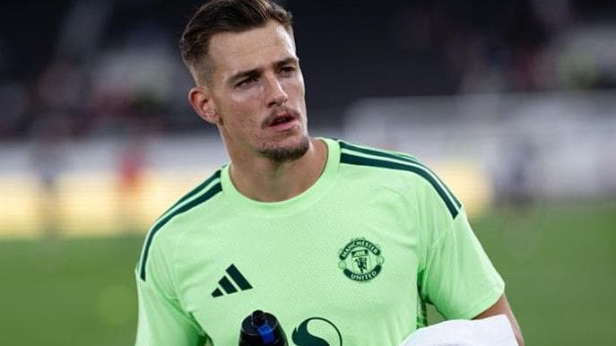 Middlesbrough sign Man Utd keeper Vitek