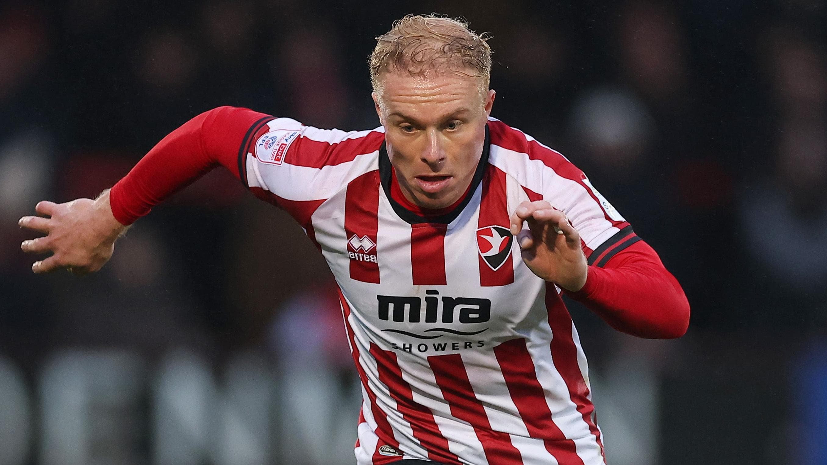 Broom signs new Cheltenham Town contract