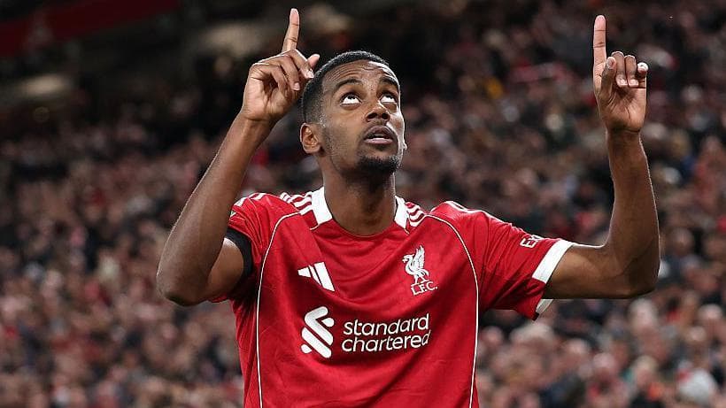 'Hopefully this is the season where Isak kicks on' - Fowler