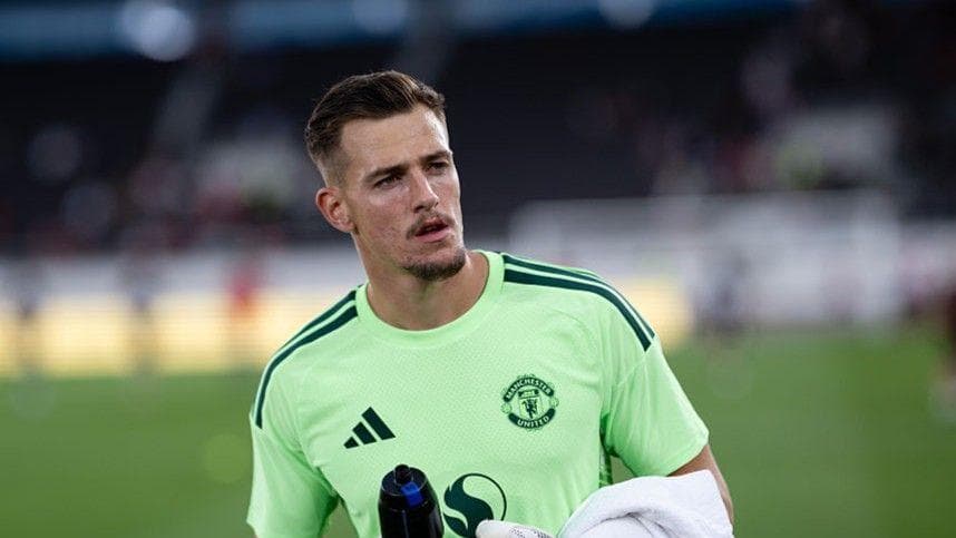 Vitek ready for Man Utd exit