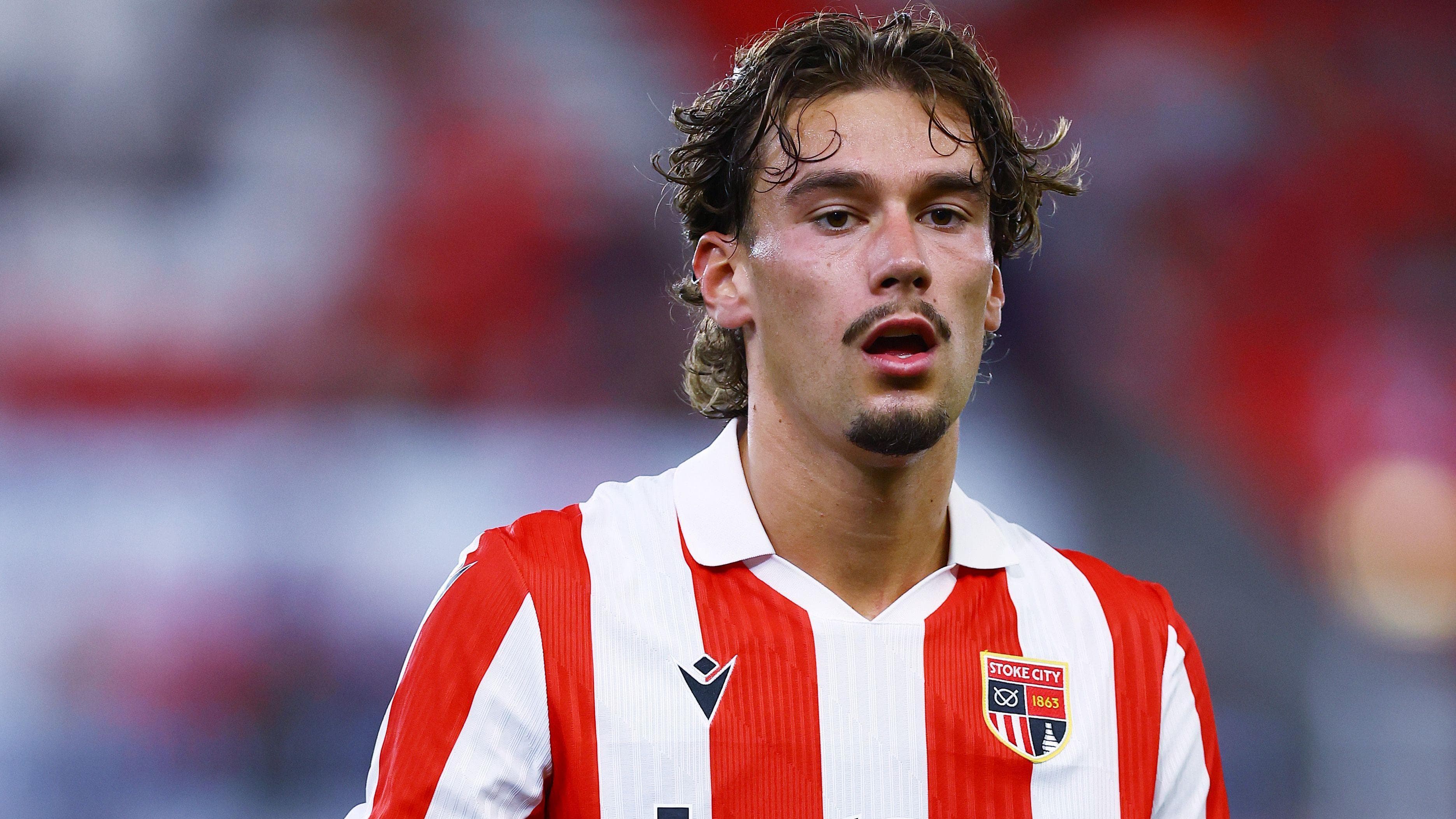 Stoke striker Smit joins Darmstadt on season's loan