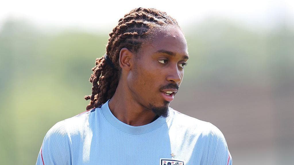 Spence arrives in Milan as Inter move nears