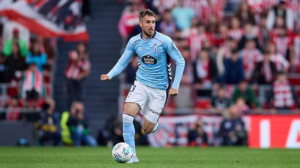 'His track record speaks for itself' - Mingueza completes Palace move