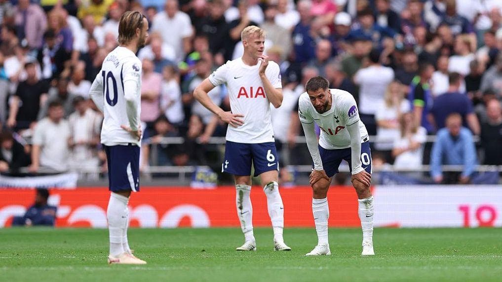Spurs legend Hughton 'very confident things will improve'
