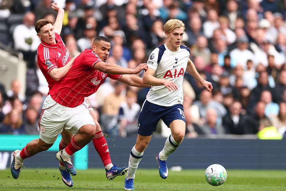 Bergvall wants move - but Forest still looking for additional midfielder