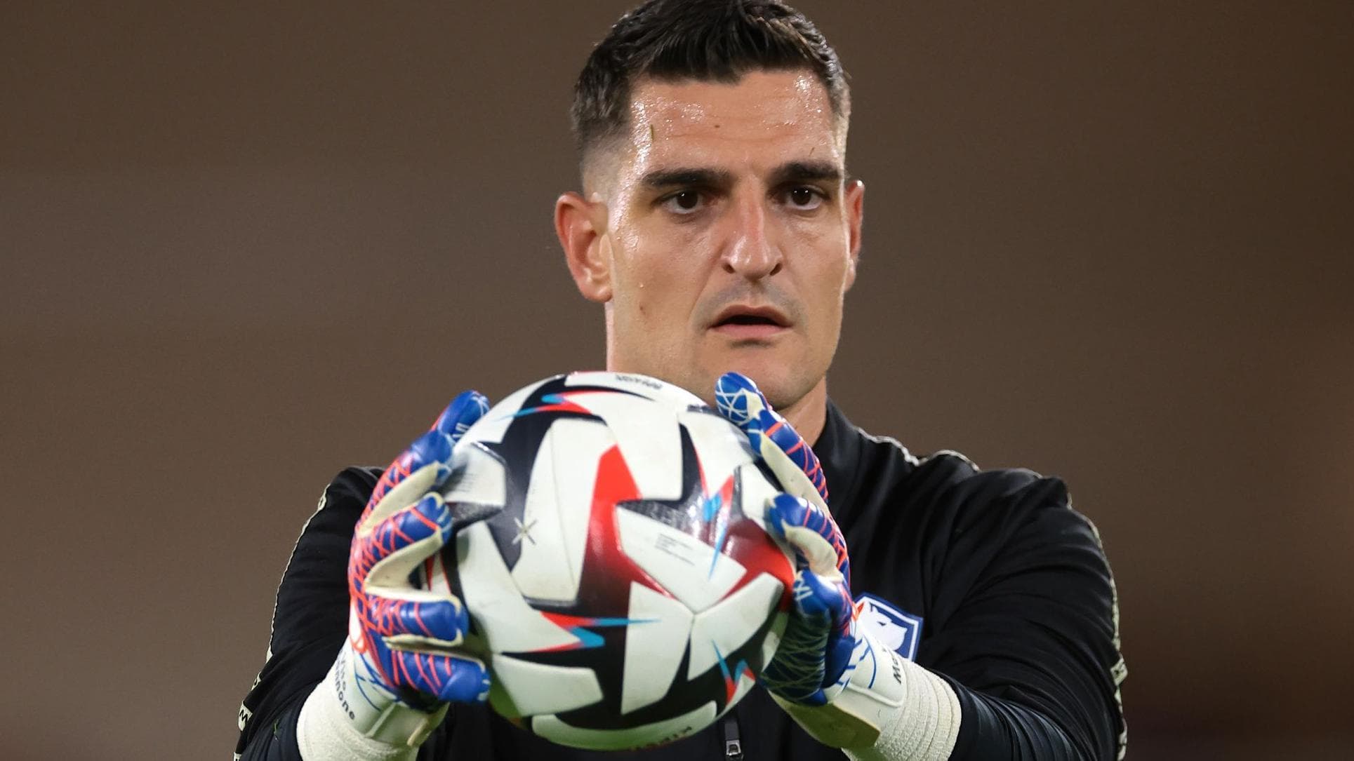 Crawley bring in ex-Arsenal keeper Mannone as coach