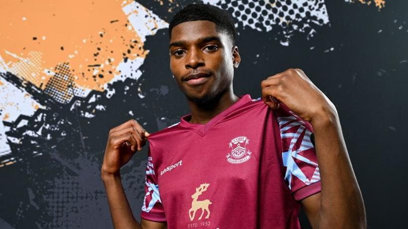 Gateshead sign striker Eguaibor on two-year deal