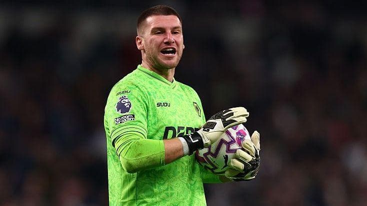 Celtic take goalkeeper Johnstone on loan from Wolves