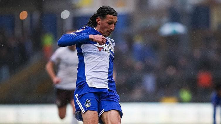 Tottenham winger Akhamrich joins Orient on loan