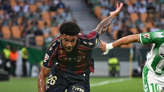 West Brom sign Spanish winger Tunde from Levante