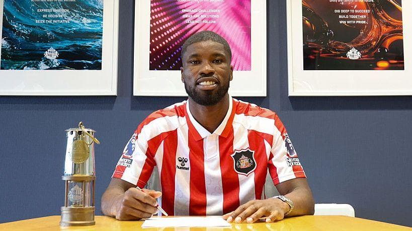 Sunderland sign Spurs defender Danso on loan