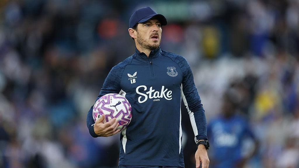 Baines feels 'incredibly lucky' to be coaching at Everton