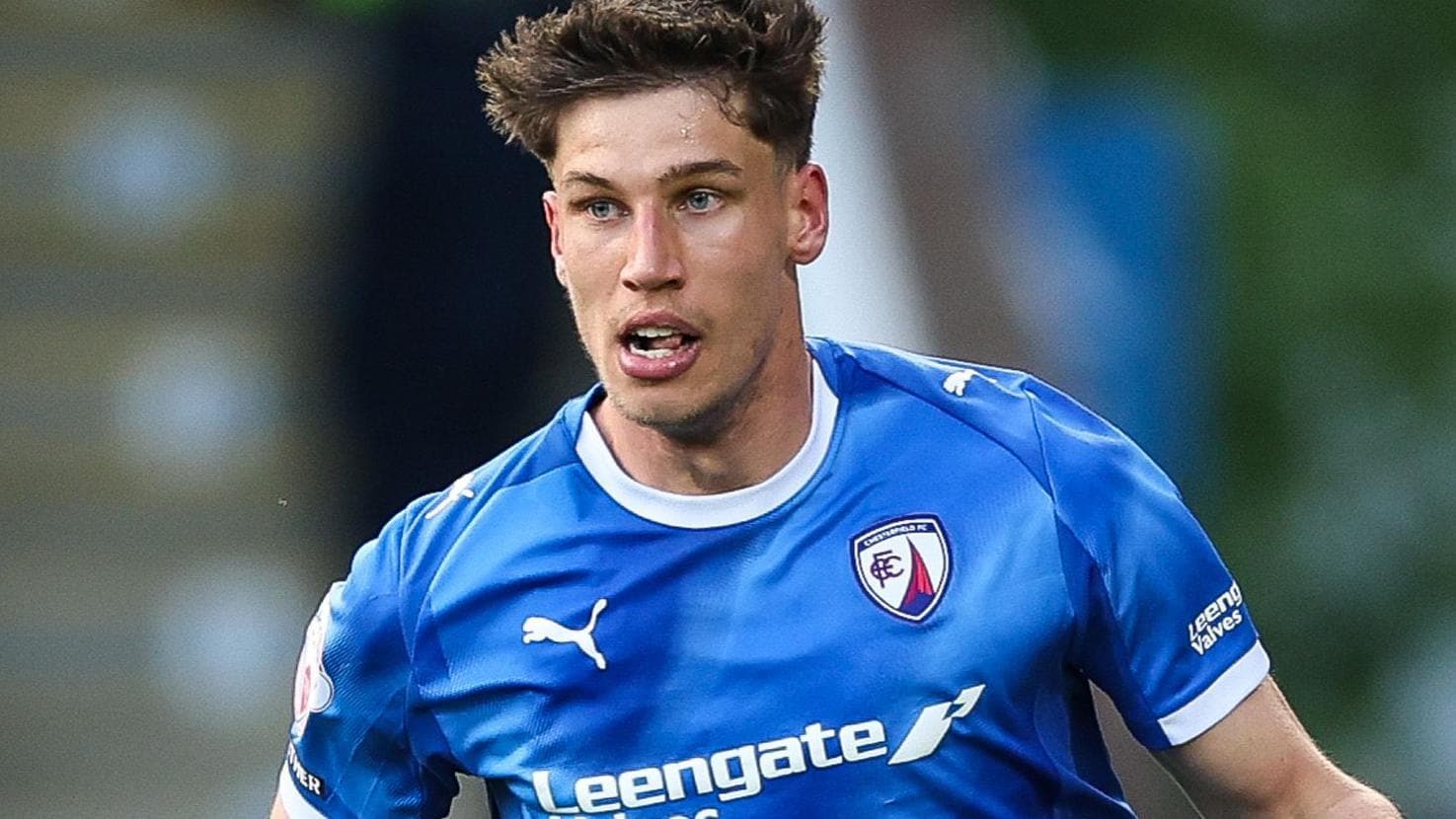Sheff Wed sign Aston Villa defender Swinkels