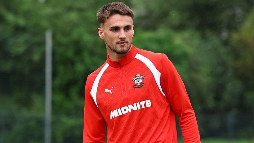Saints reject £17.1m Benfica bid for Harwood-Bellis