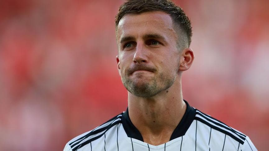 Former Bristol City and Fulham left-back Bryan retires