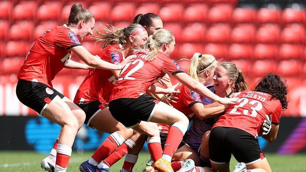 Charlton promoted to WSL after win against Leicester on penalties