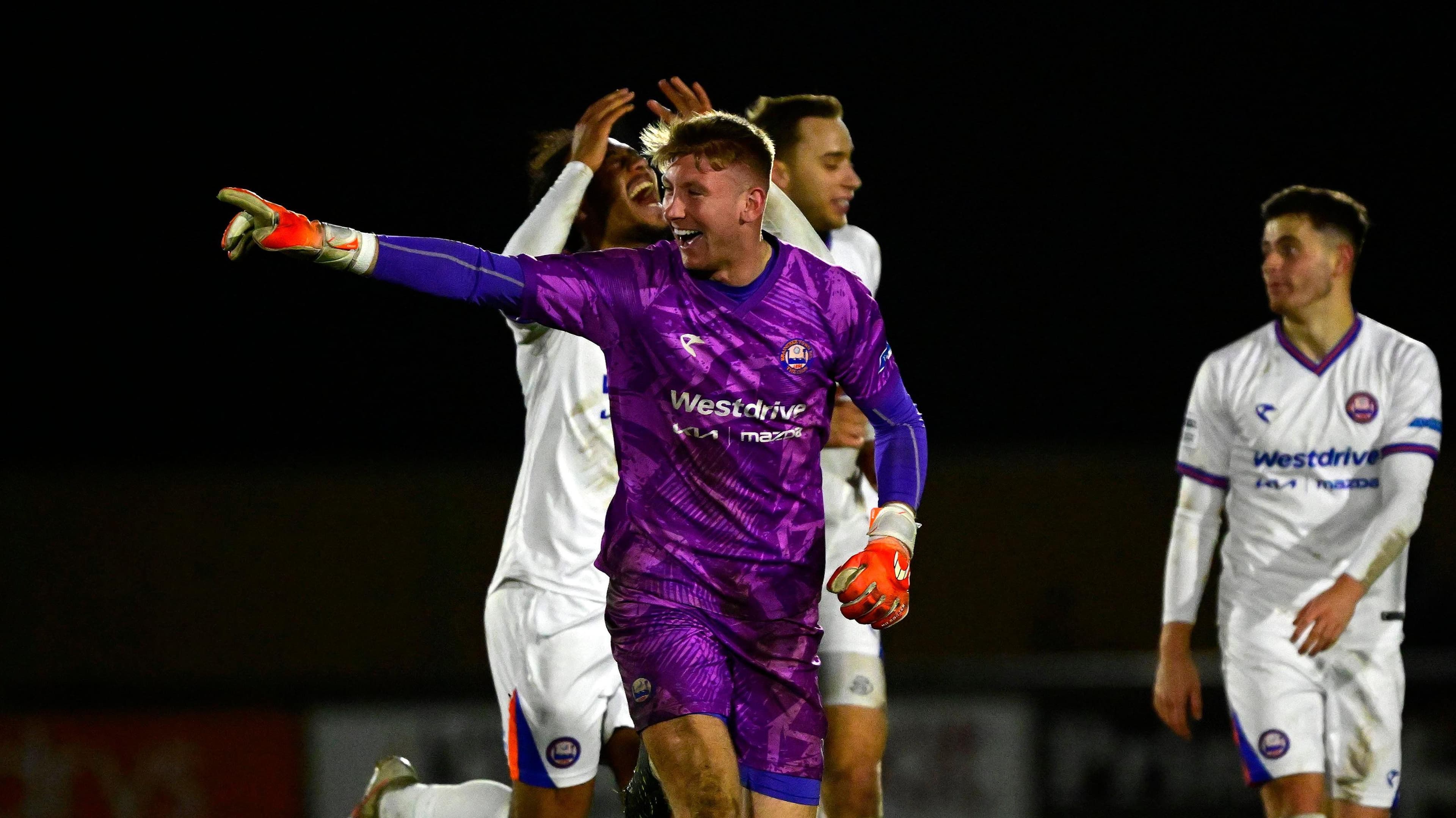 Port Vale sign West Ham keeper Terry on loan