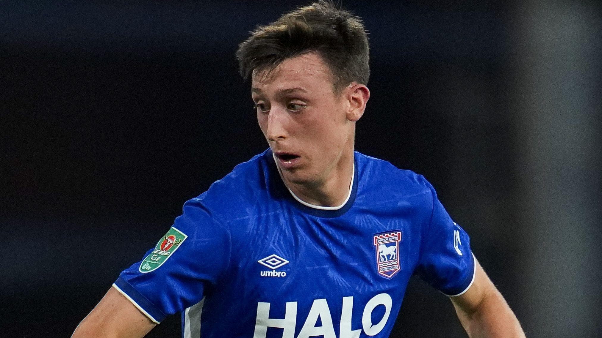 Terriers re-sign Ipswich midfielder Humphreys on loan