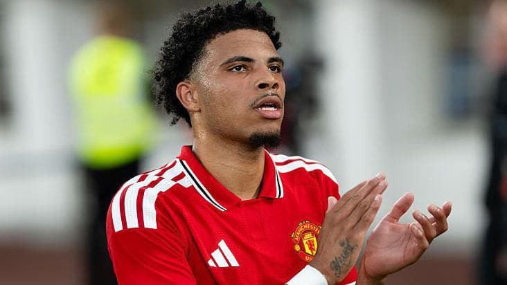 Peterborough sign winger Williams from Man Utd