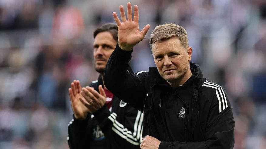 'Deeply emotional' Howe told Newcastle two weeks ago