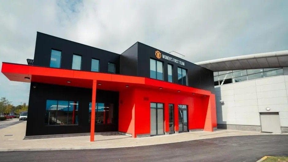 Man Utd's U-21s make Carrington switch