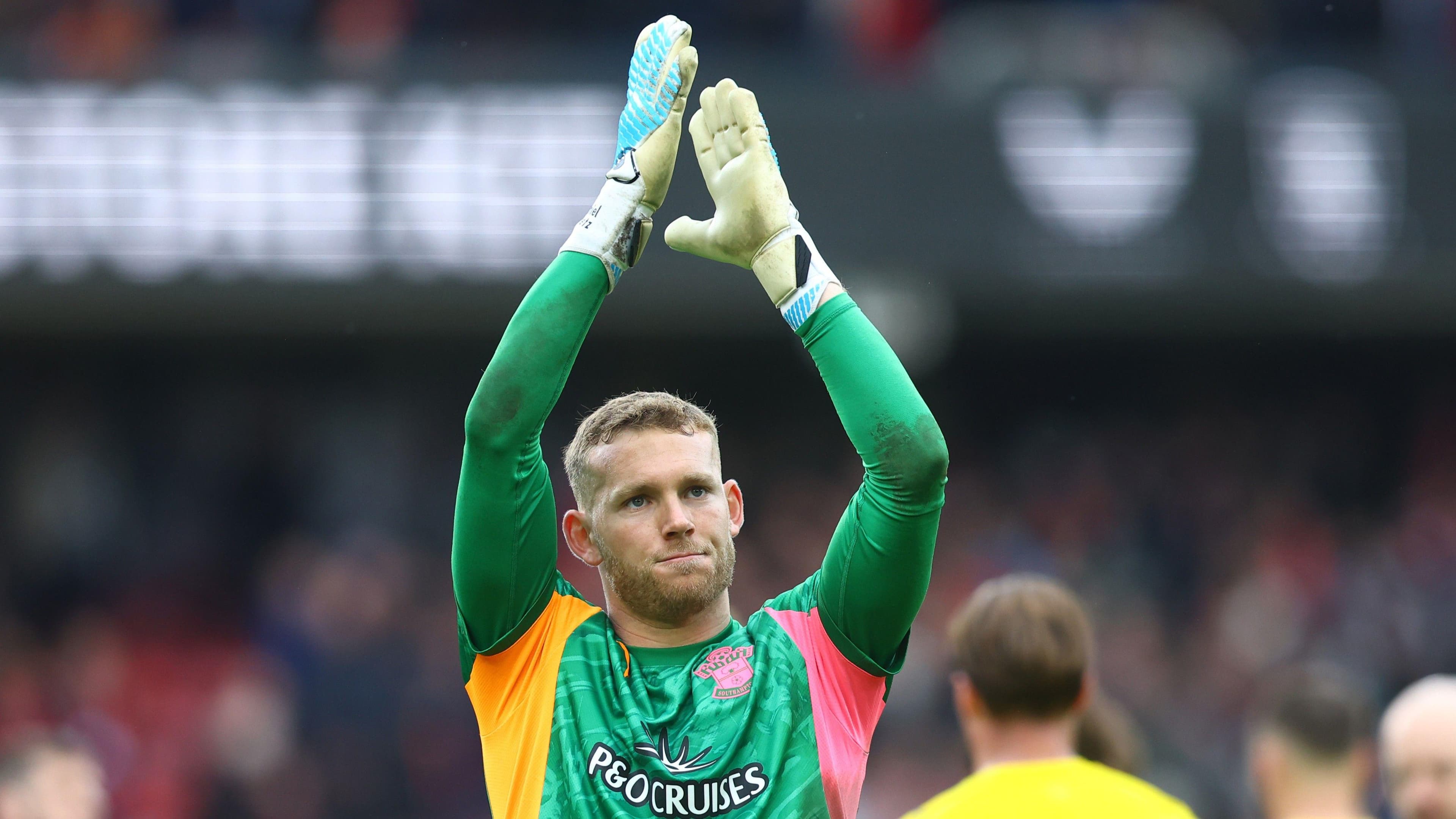 Southampton make Bayern keeper Peretz move permanent