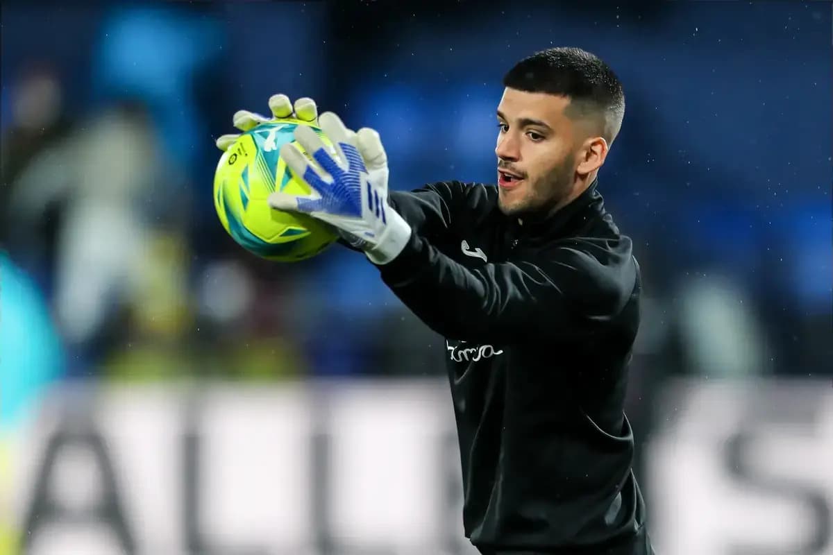 From France: Manchester City advancing in negotiations with Marseille over chosen James Trafford replacement