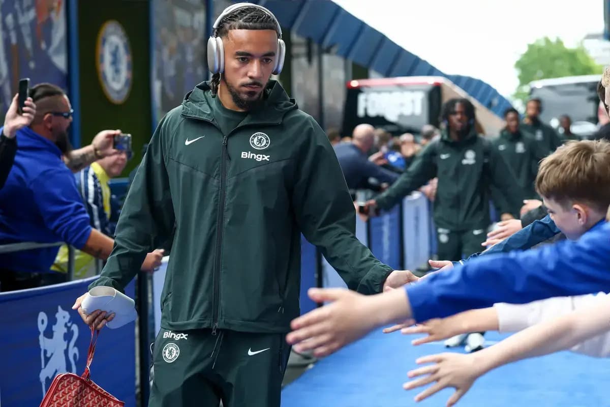 Man City respond to Chelsea’s £75M Malo Gusto demand as post-World Cup talks loom