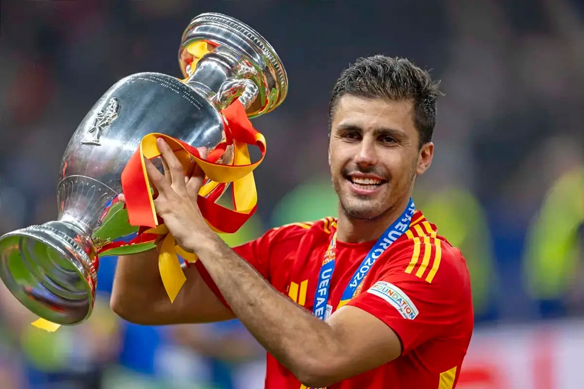 Rodri takes emotional trip down Spain memory lane amid Man City contract impasse