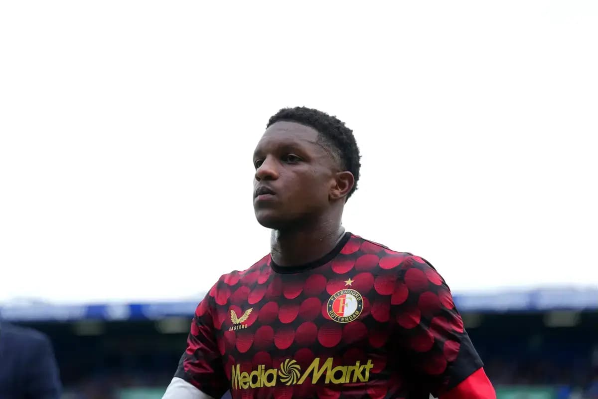 Manchester City frontrunners to sign Feyenoord’s Givairo Read – Bayern Munich transfer interest takes backseat
