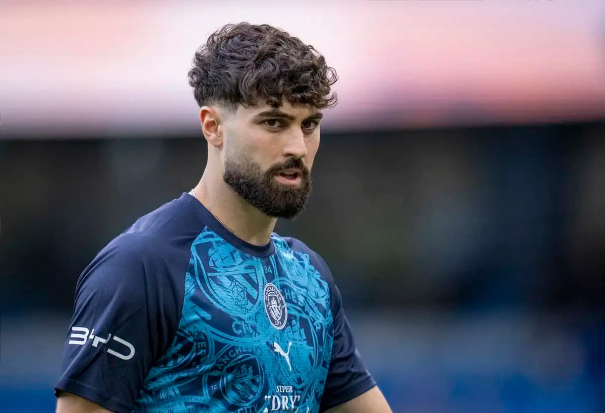Bayern Munich transfer interest in Manchester City defender confirmed