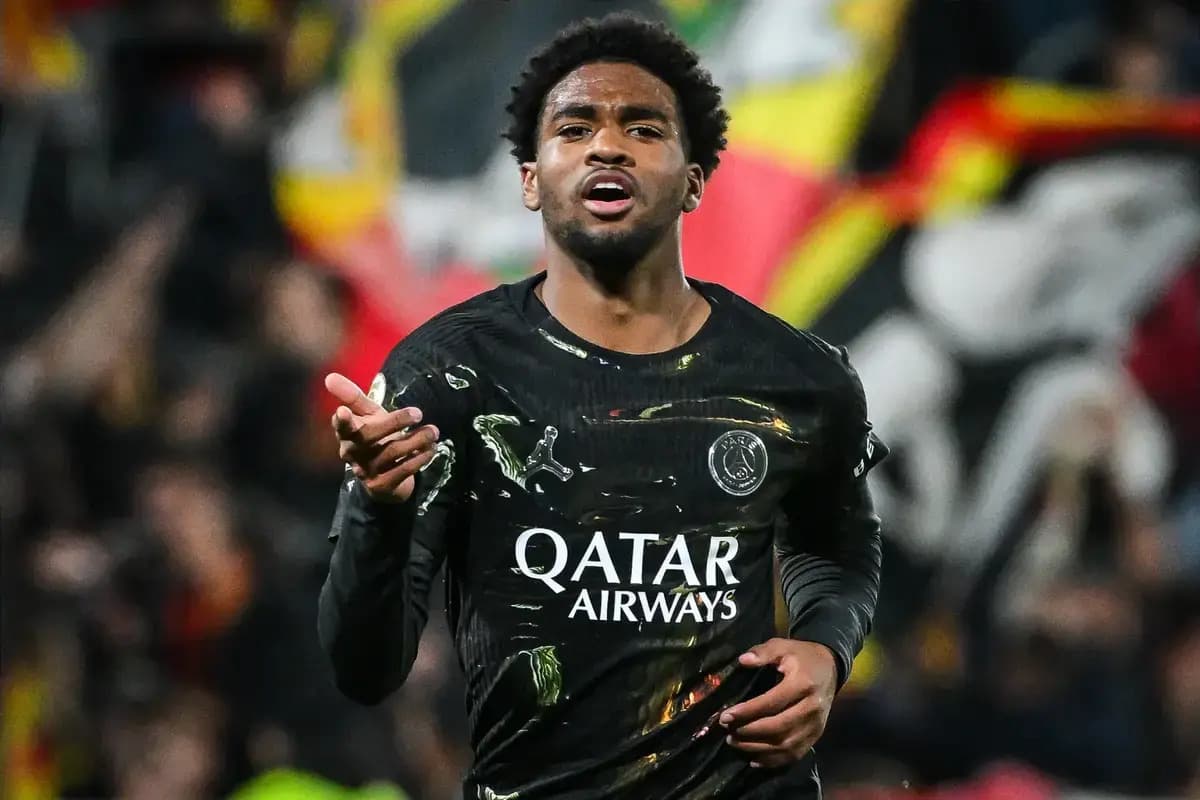 Paris Saint-Germain ready to cash in on Man City transfer target as asking price named