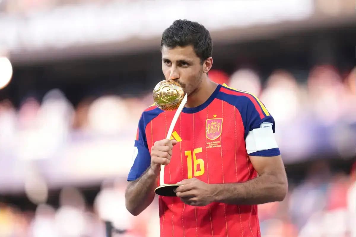 Rodri to undergo surgery on back injury as Real Madrid grow in confidence over Man City deal