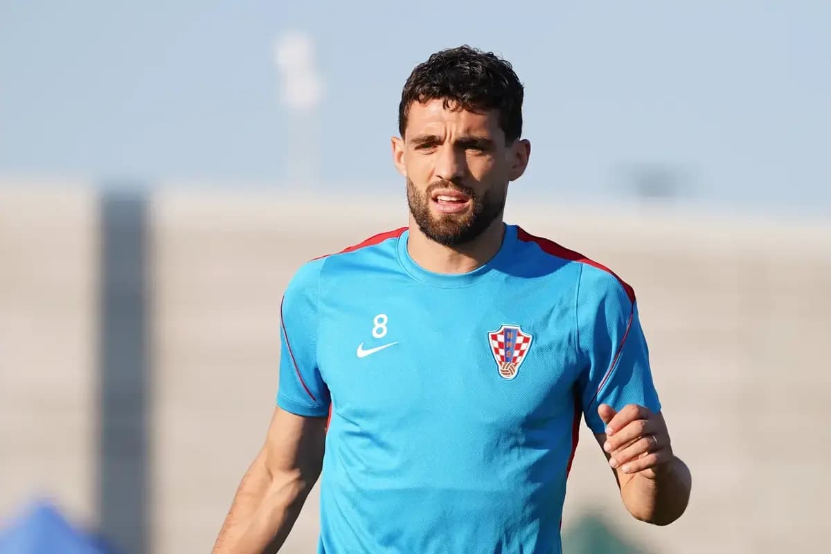 Nottingham Forest eyeing Manchester City midfield raid as Elliot Anderson undergoes medical