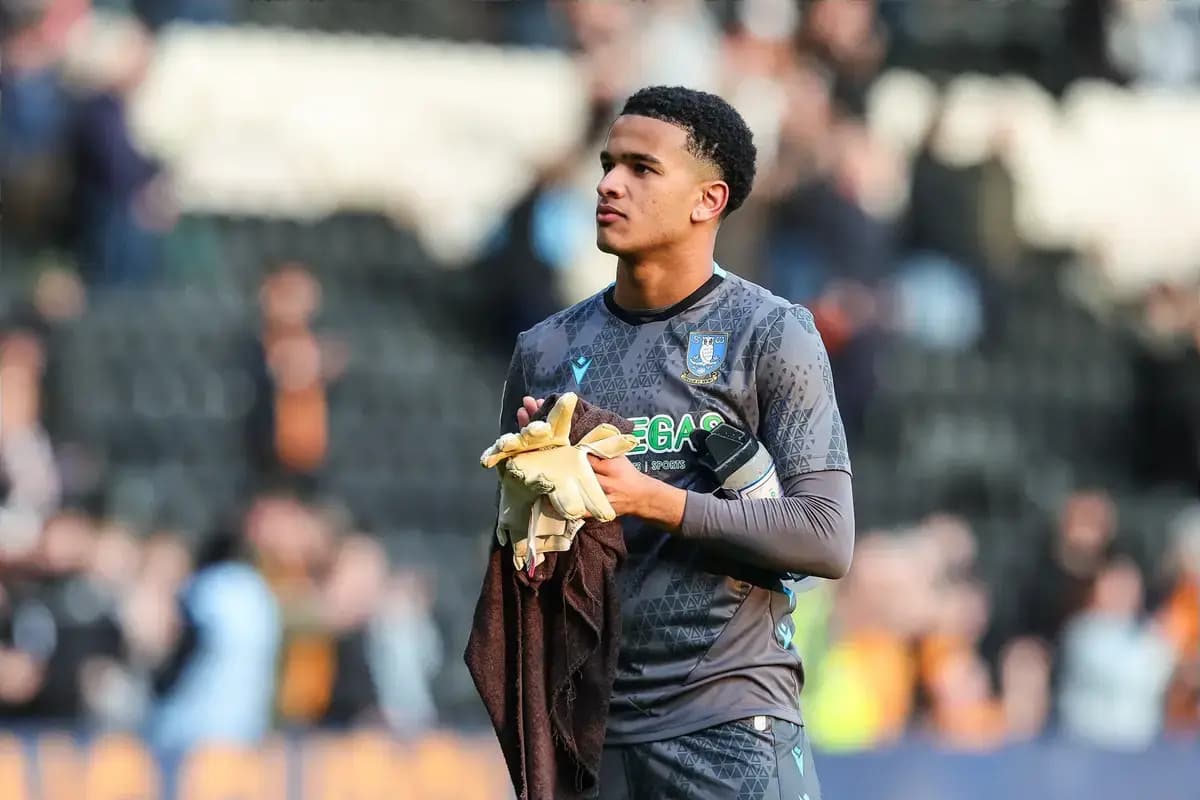 Manchester City agree £10 million package for League One goalkeeper – Championship loan expected
