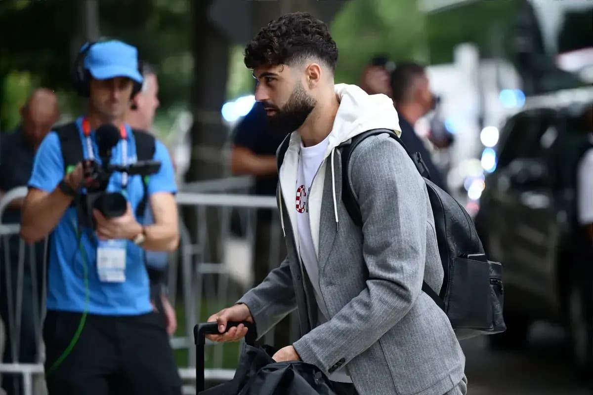 Jose Mourinho targets wantaway Manchester City defender as hallmark Real Madrid signing