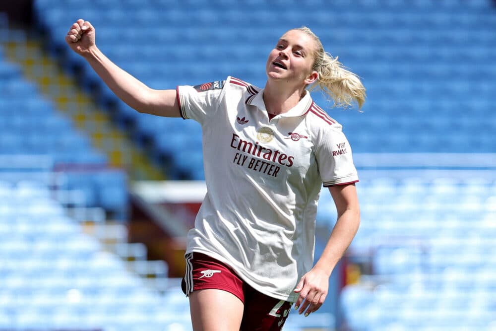 Arsenal women secure Champions League football with Villa win
