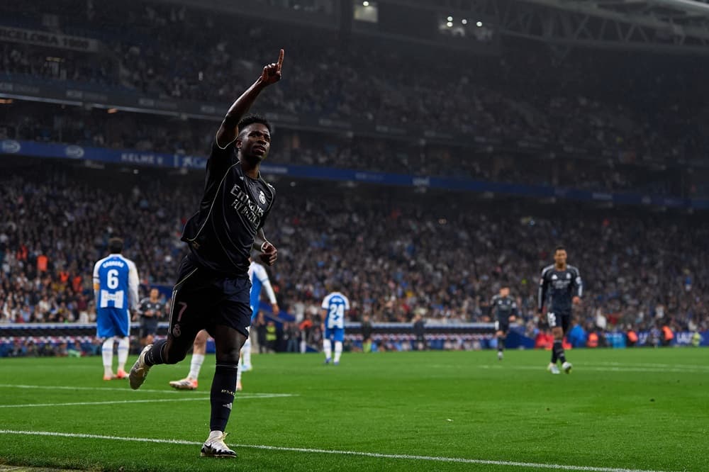 Vinicius Junior ends Arsenal speculation with new deal to 2032
