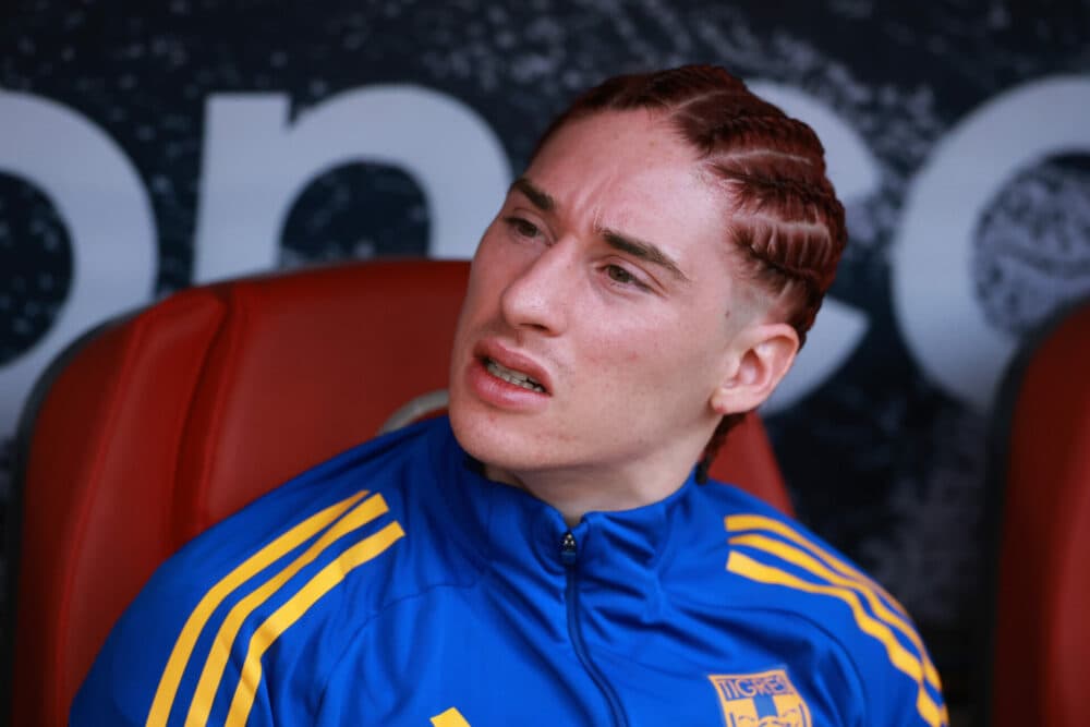 Ex-Arsenal youngster suffers knee injury ahead of World Cup