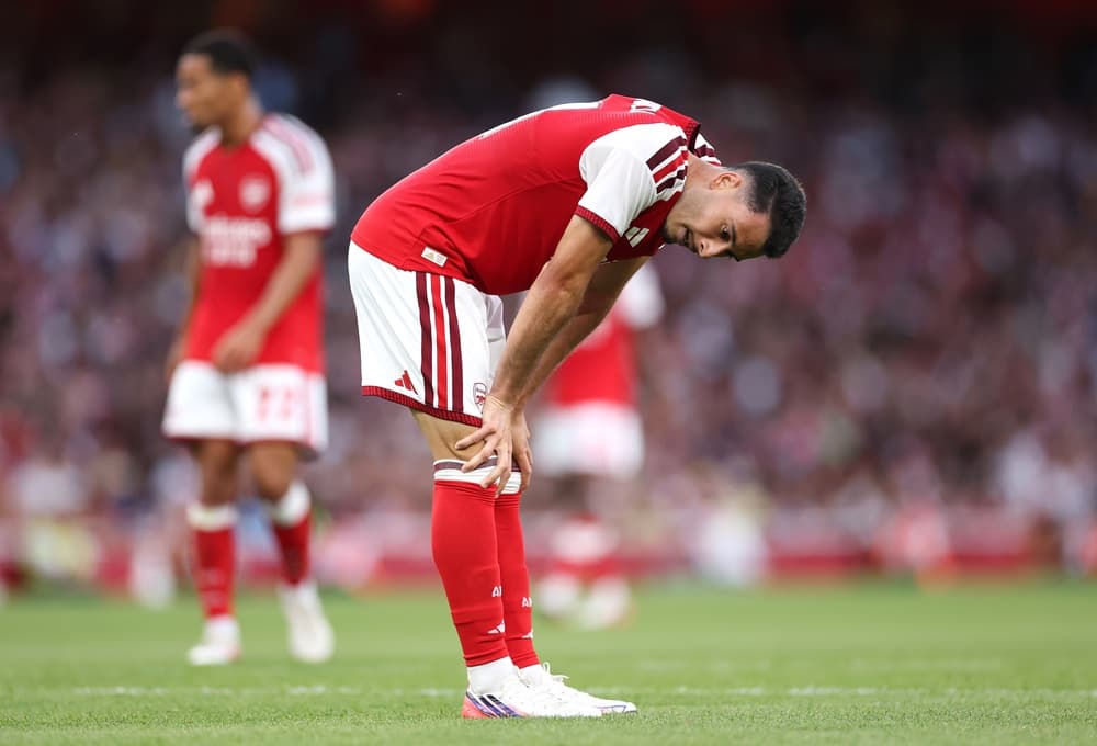Arsenal look to include sell-on clause in club-record sale
