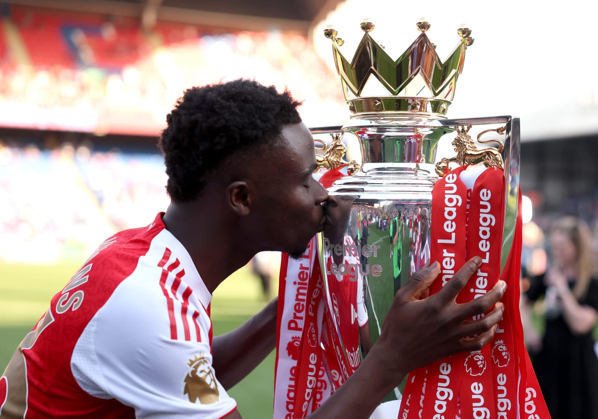 Saka injured but will start World Cup anyway