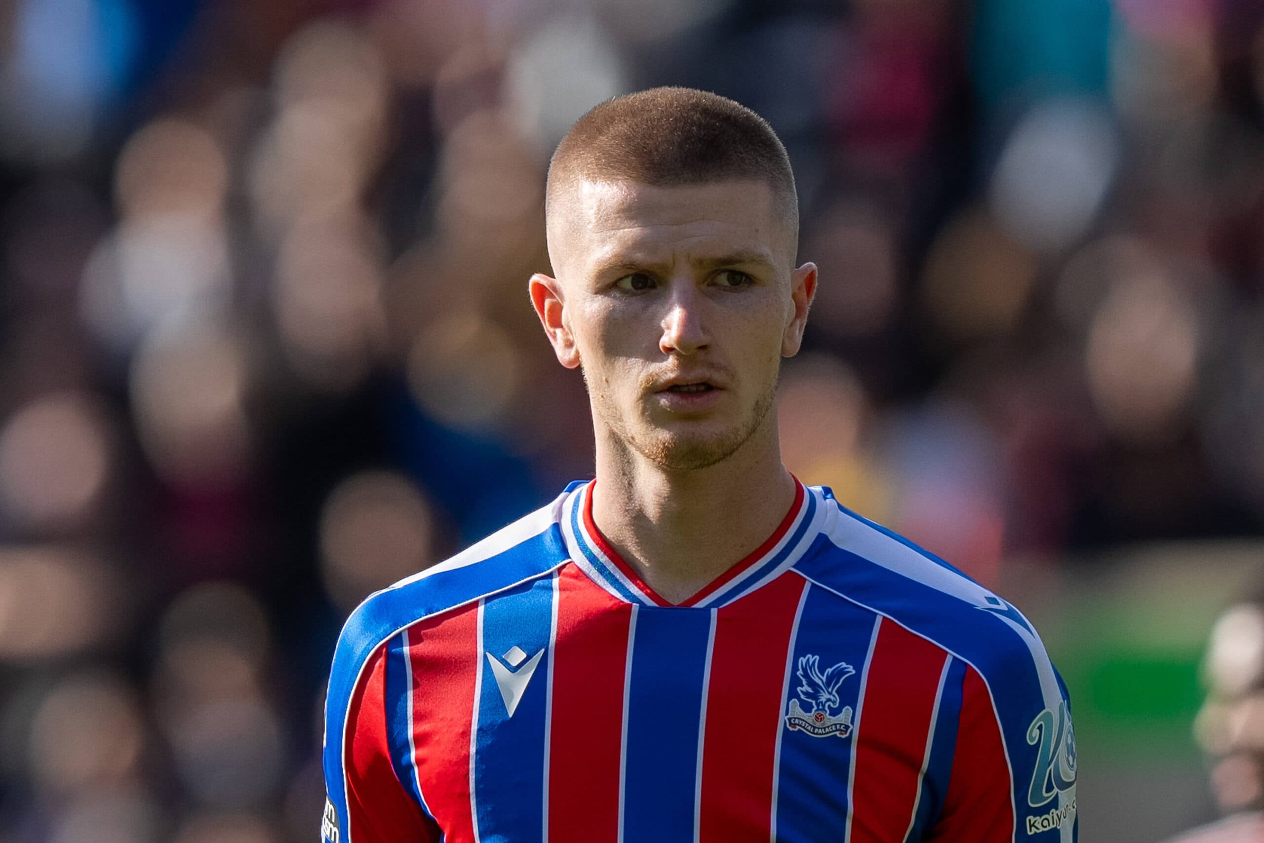 Report: Man City and Chelsea are in the race to sign Premier League midfielder