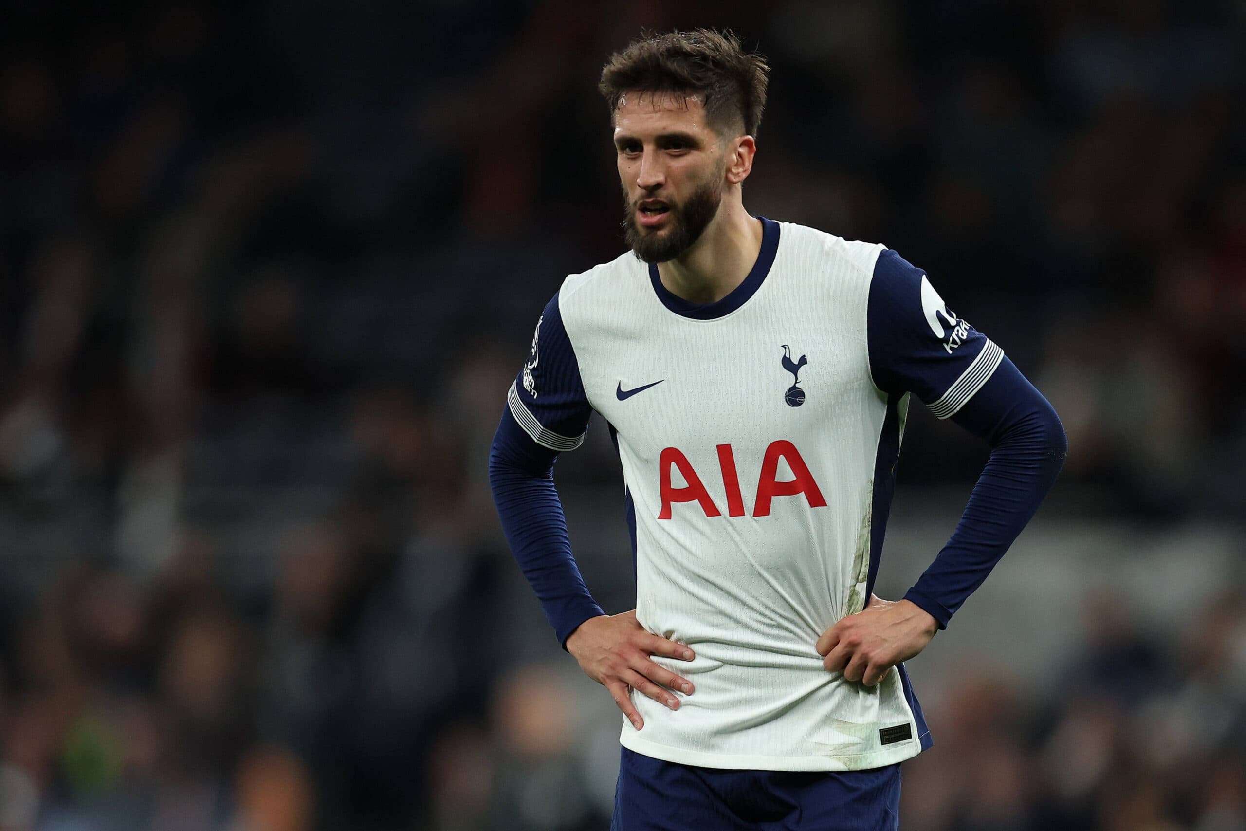 Report: Tottenham Hotspur ready to sell midfielder this summer