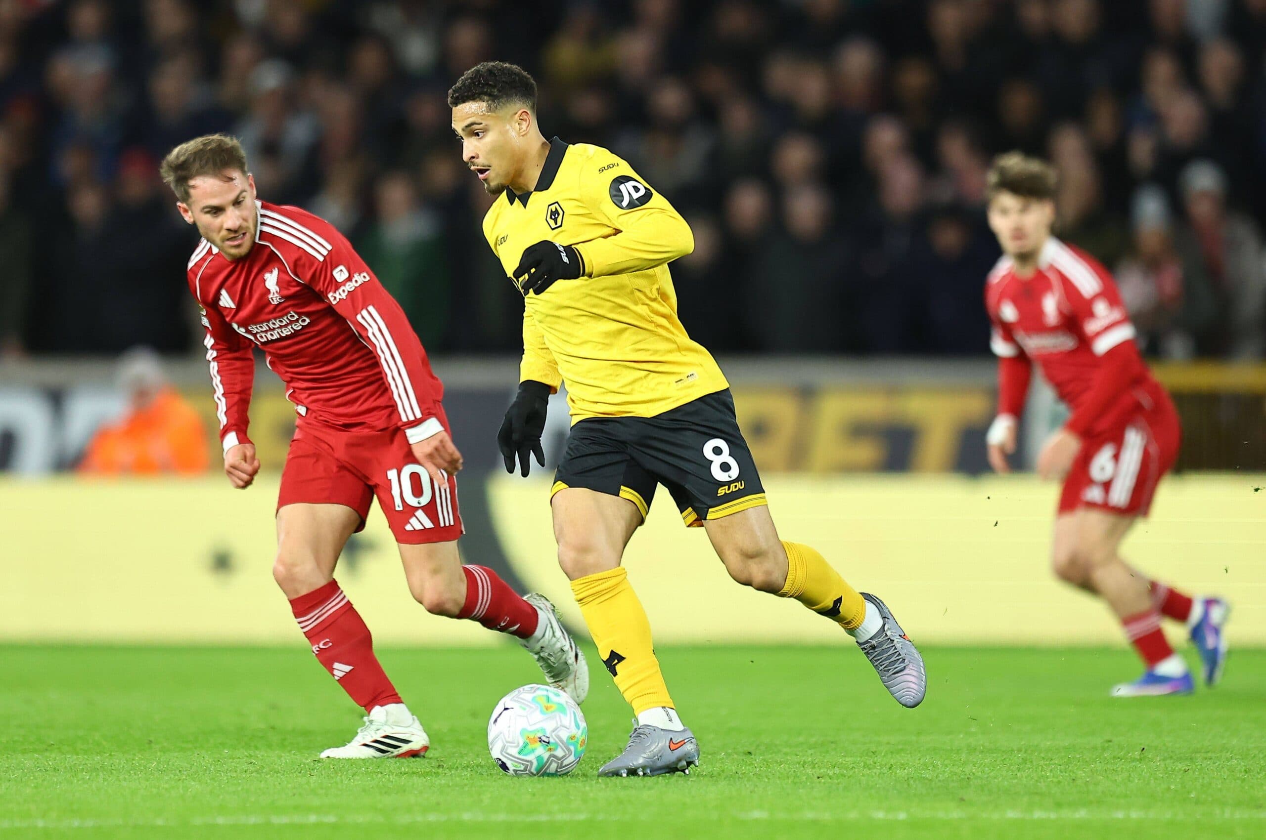 Report: Man United consdering move for midfielder after dramatic transfer u-turn