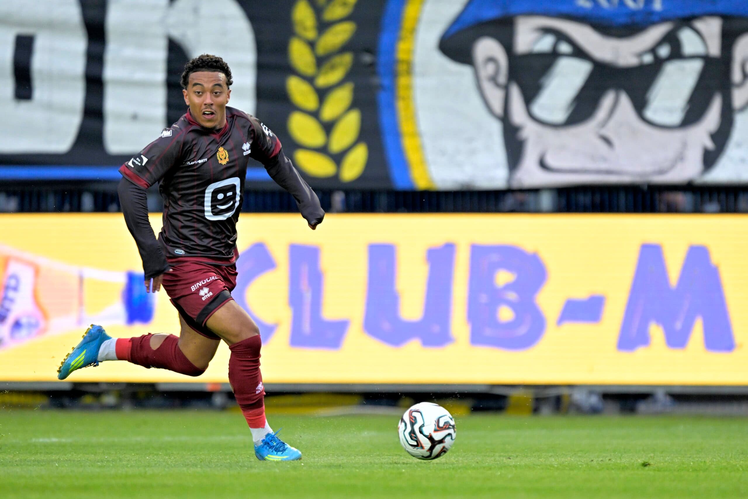 Report: Crystal Palace set to battle Brighton for 22-year-old winger