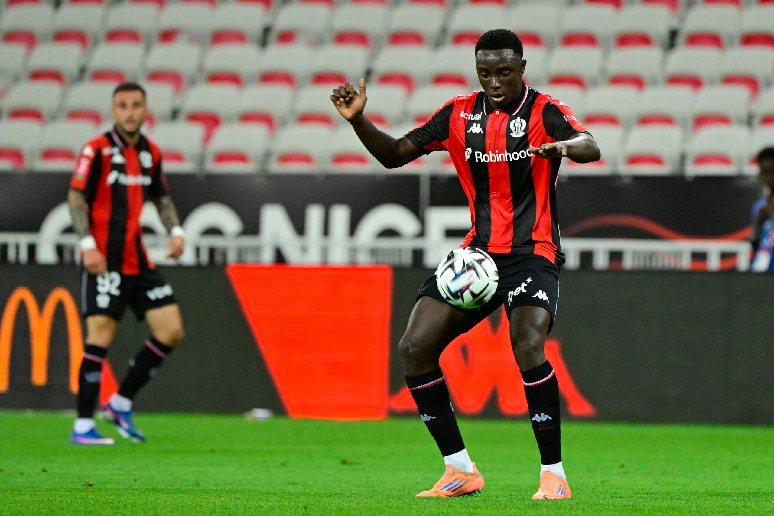Report: Crystal Palace ready to move for £15m defender