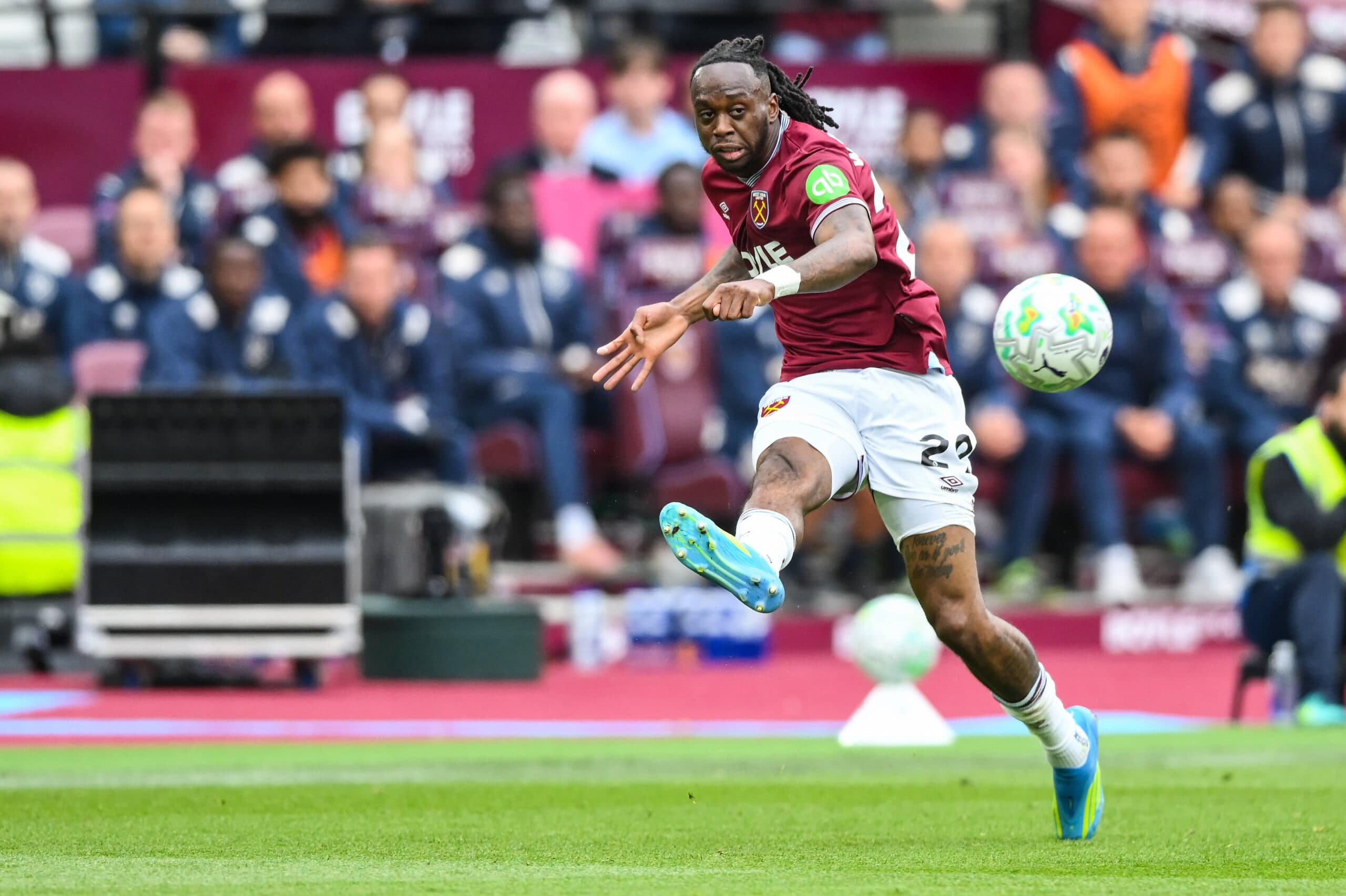 Report: Aston Villa considering move to sign former Man United star